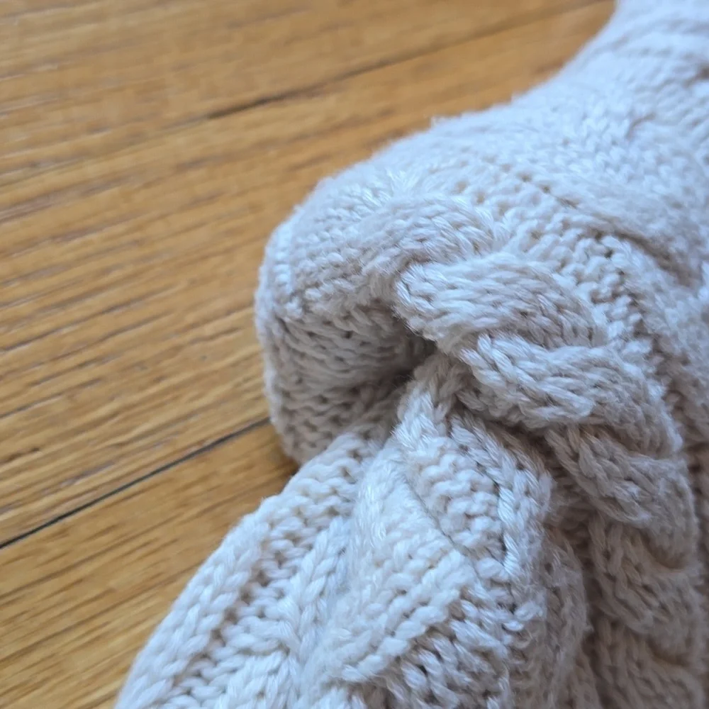 Evereve Alexis Strong Shoulder Cable Pullover Sweater, Cream, EUC, Women's XS - Picture 4 of 14
